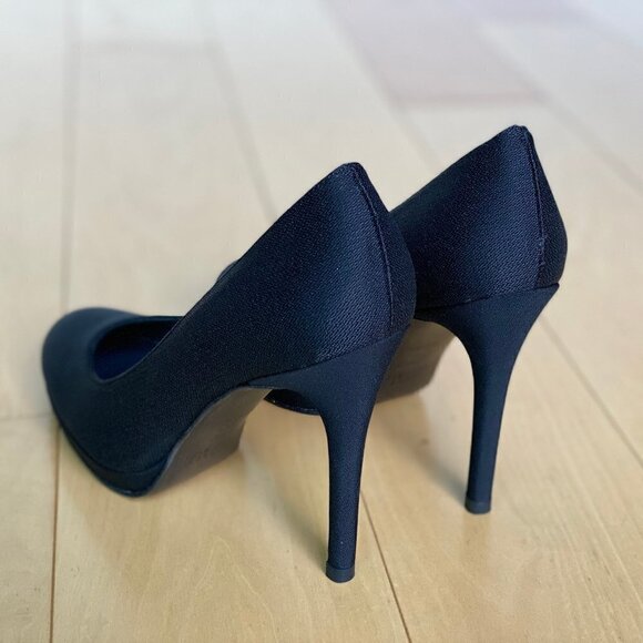 NEW IN BOX Stuart Weitzman Black Platform Heels Pumps Size 7.5 Made in Spain - Picture 2 of 9